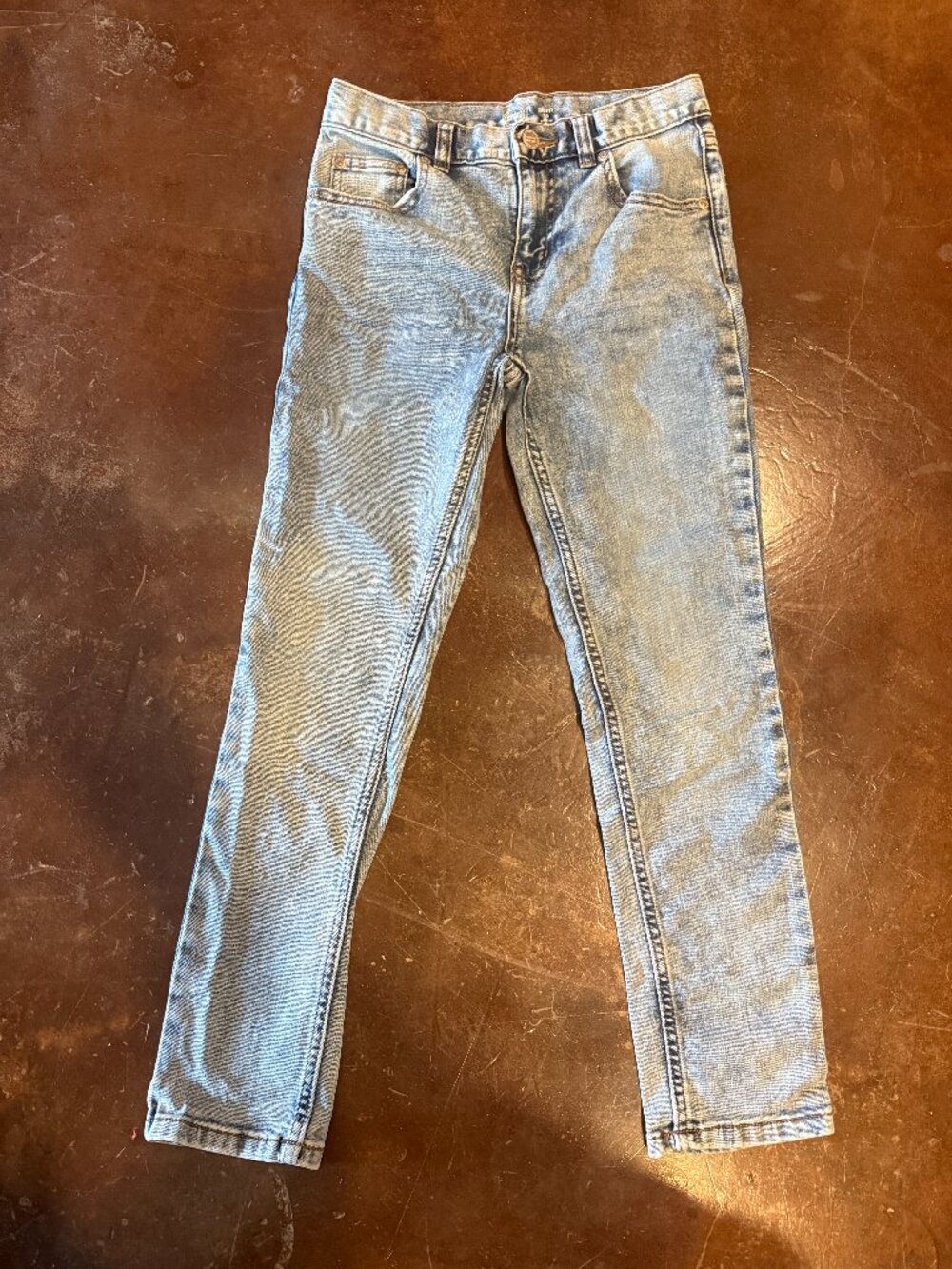 Slim Fit Light Wash Jeans - Size: 12